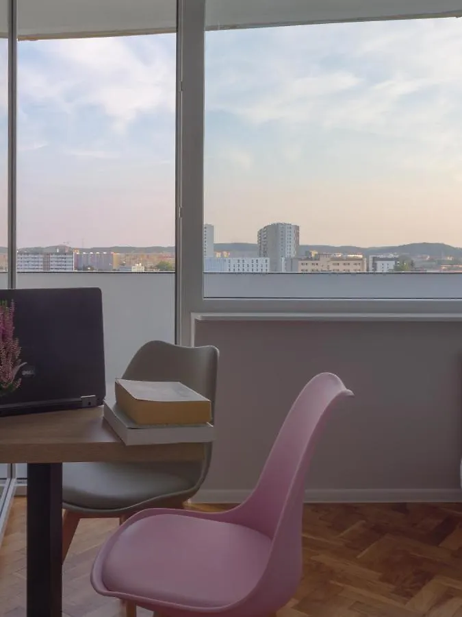 Homestay Initium Rooms - Pokoje Na Wynajem - Obroncow Wybrzeza 4D Gdansk Poland