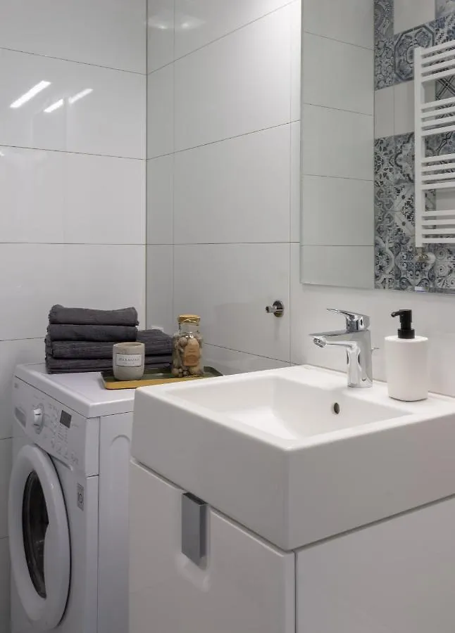 Initium Rooms - Pokoje Na Wynajem - Obroncow Wybrzeza 4D Gdansk Poland
