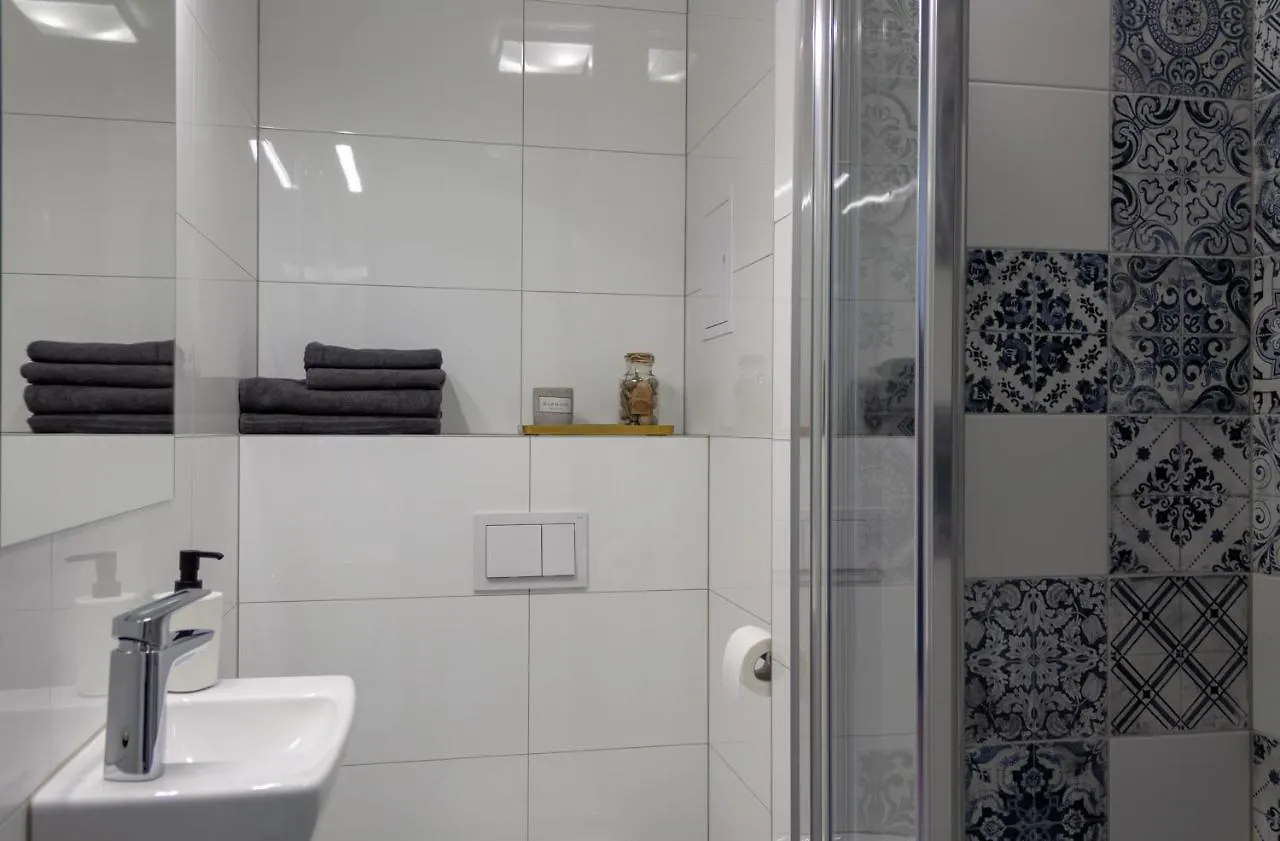 Homestay Initium Rooms - Pokoje Na Wynajem - Obroncow Wybrzeza 4D Gdansk